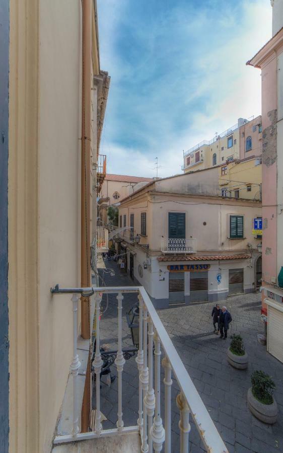 Suites Sorrento Elegance Exterior foto