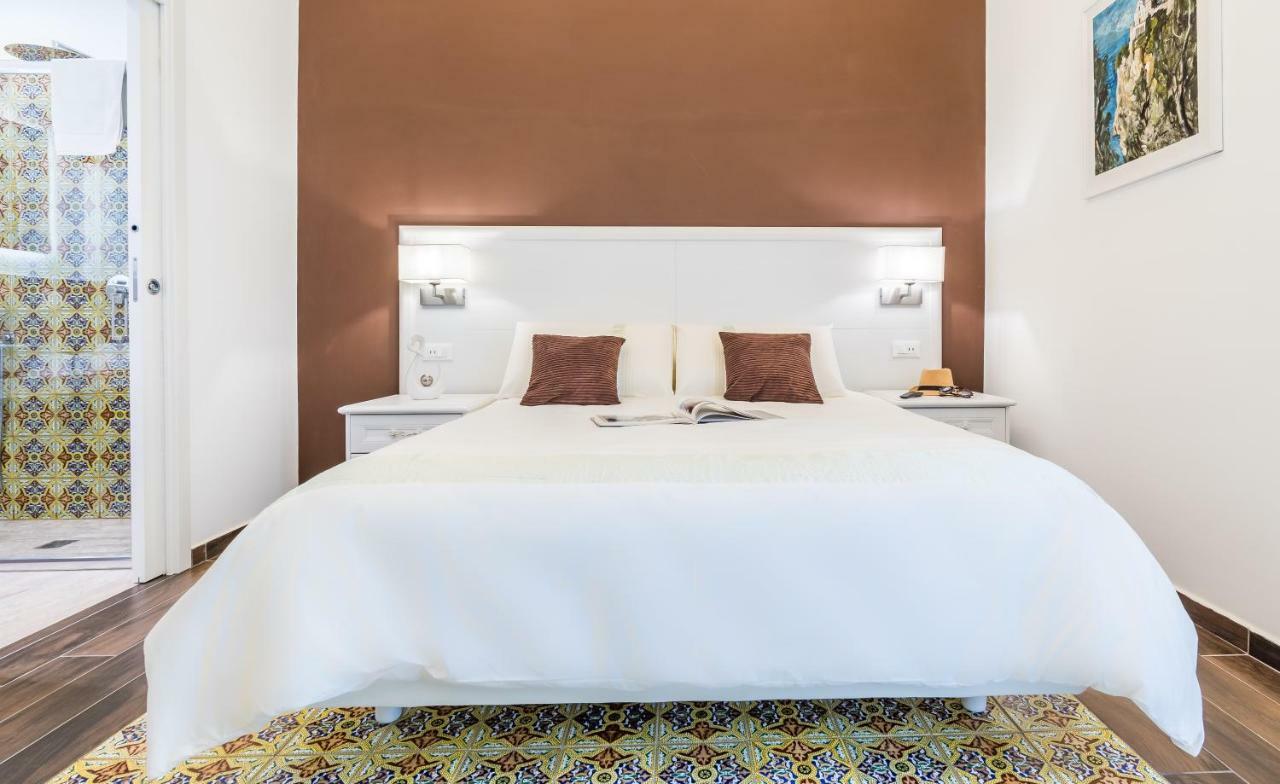 Suites Sorrento Elegance Exterior foto